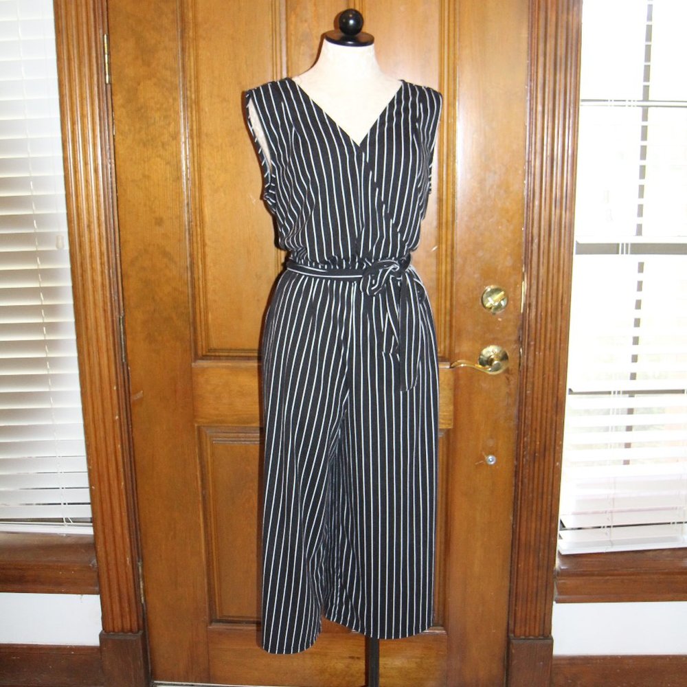 BLACK AND WHITE ROMPER